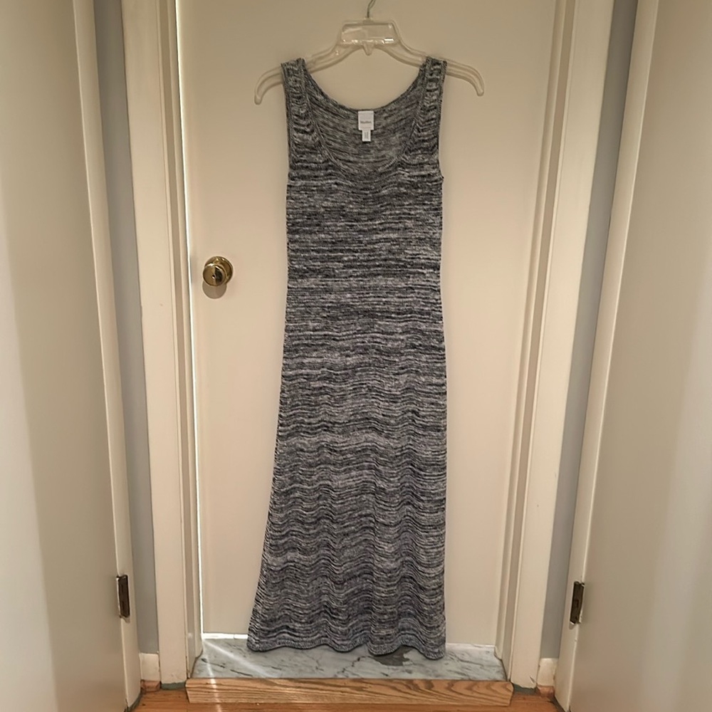 MaxMara xs dress. Worn once. Excellent condition. Very flattering.